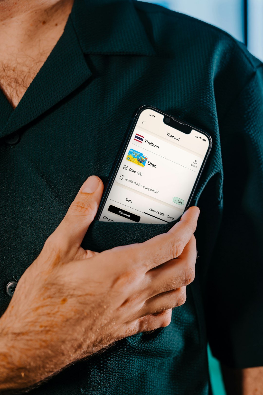 Staying connected worldwide with eSIM technology